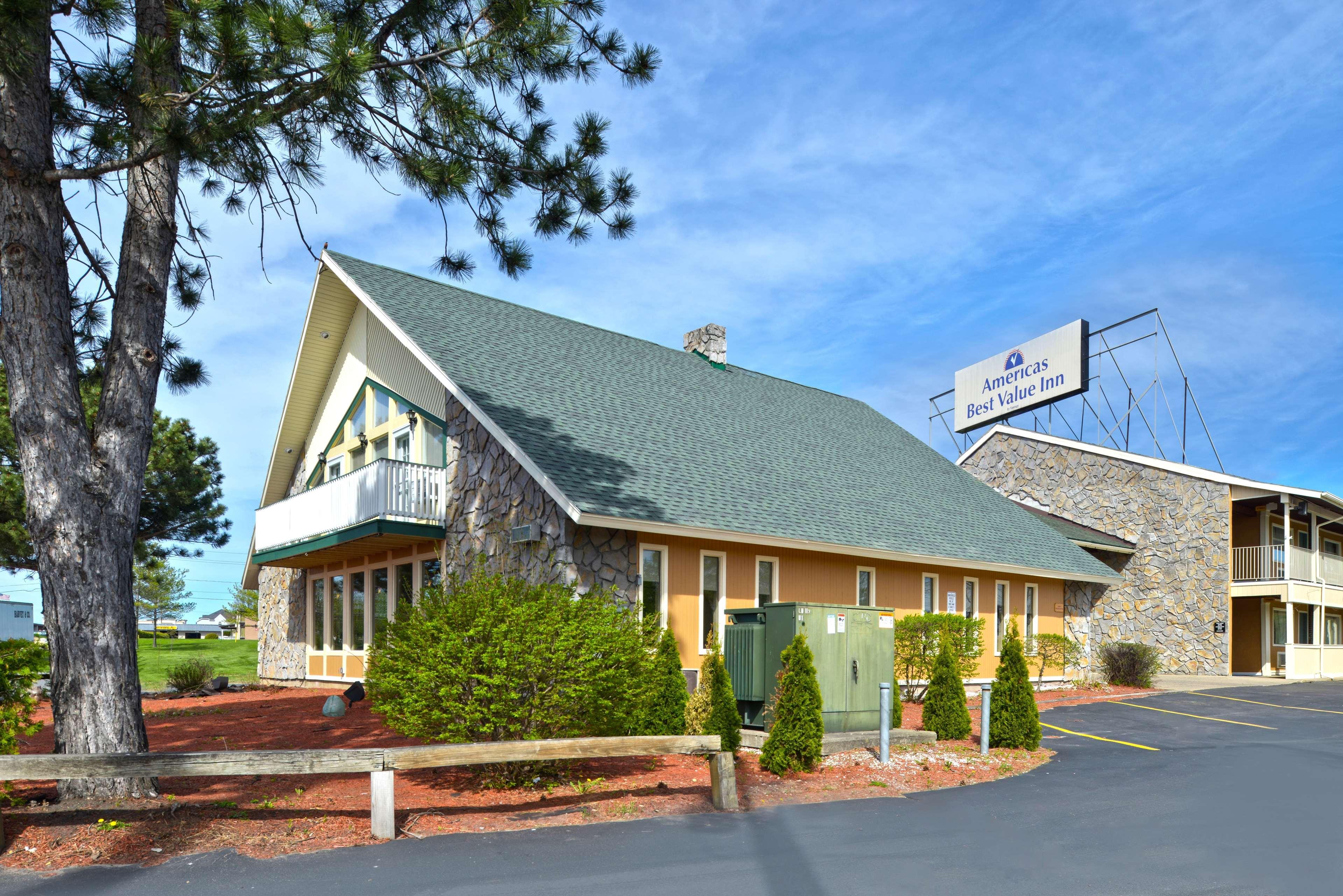 Americas Best Value Inn Платтсбург Экстерьер фото