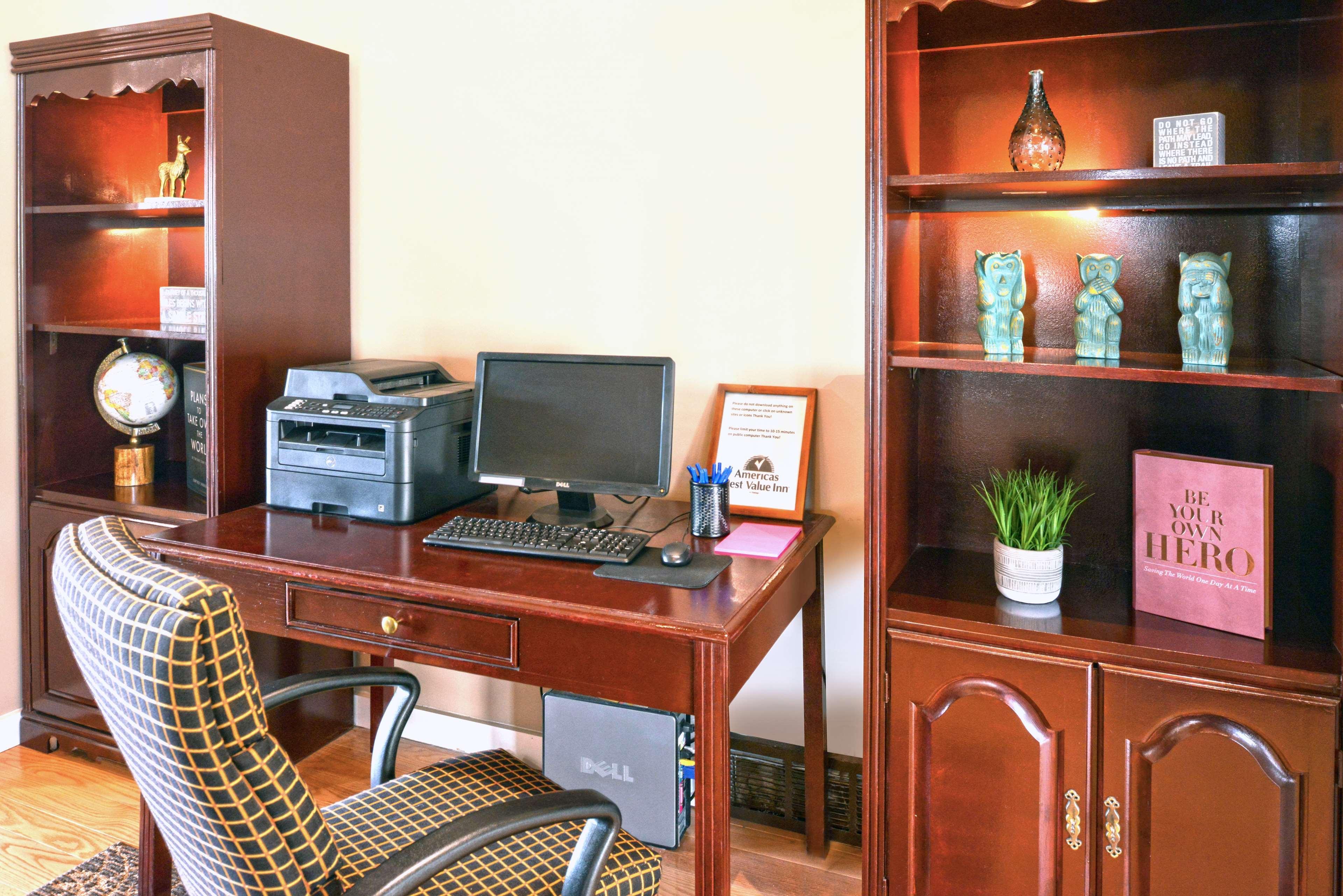 Americas Best Value Inn Платтсбург Экстерьер фото