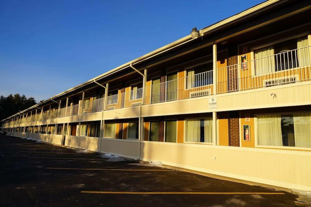 Americas Best Value Inn Платтсбург Экстерьер фото